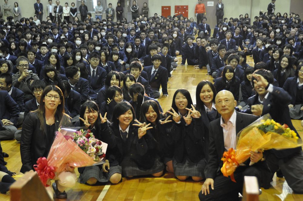 久居高校での世界大会13連覇報告会15