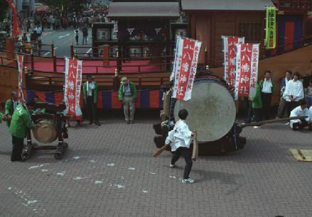 津祭りでの甲良町在士大太鼓