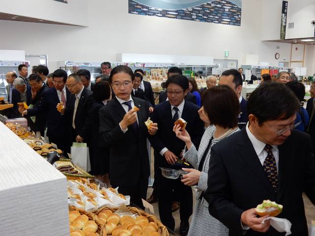 道の駅津かわげ開駅式典