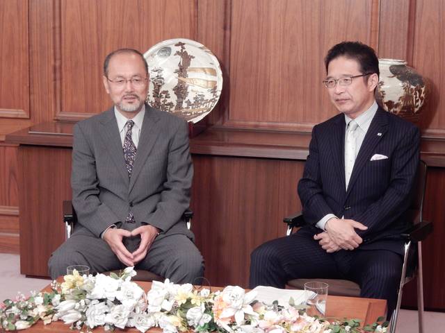 津市都市計画審議会 浦山益郎会長との対談番組収録