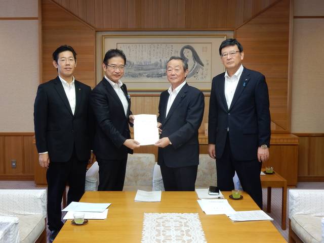 舟橋裕幸議長、水谷隆副議長