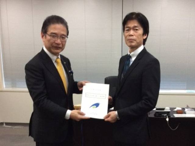 黒田武一郎自治財政局長