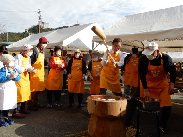 歳末餅つき大作戦