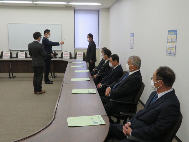 椋本財産区管理会委員 辞令交付式