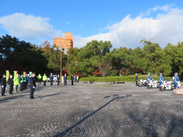 交通安全・防犯・防火合同出発式1