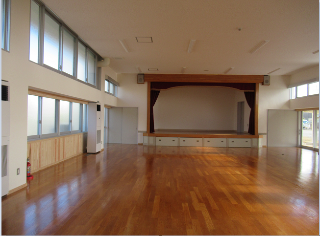 ホール内観