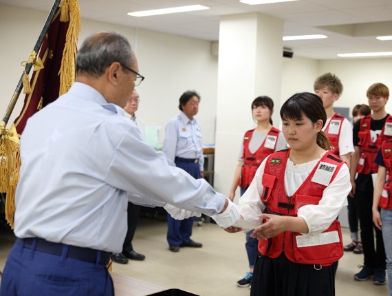 辞令交付のようす