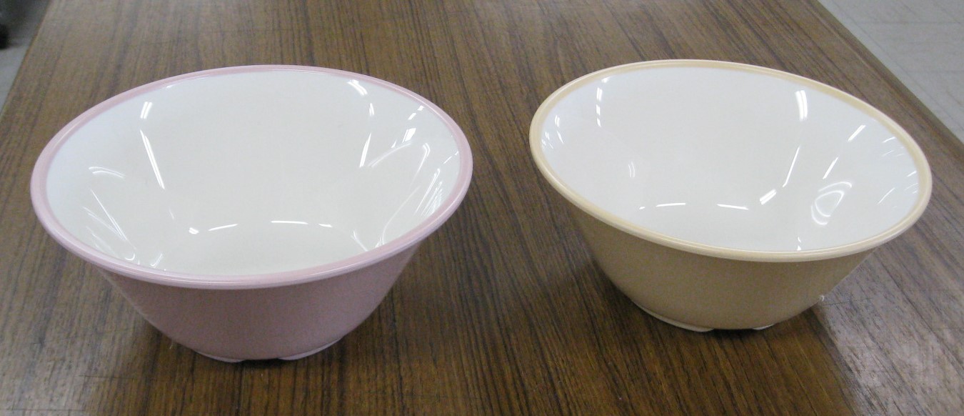 寄贈いただいた食器
